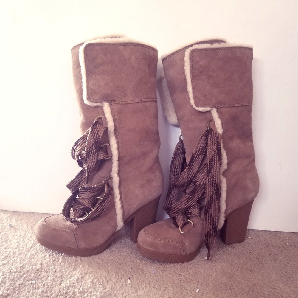 Nine West beige suede boot w/cream trim